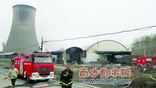 湖南株洲一化工廠1500噸“保險粉”燒了一天