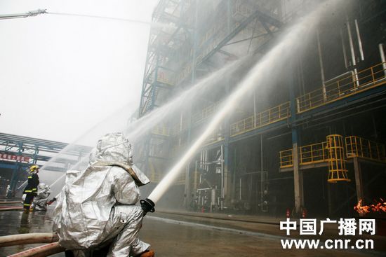 南京市舉行重大化工事故應急處置演練