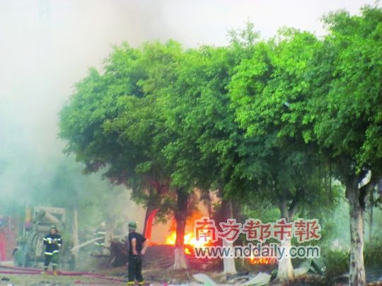 居民樓內化工作坊爆炸2人死