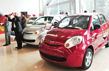 全國首家新能源汽車專營4S店迎客