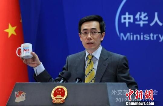 中國政府力倡節能環保外交部發言人打起節水廣告