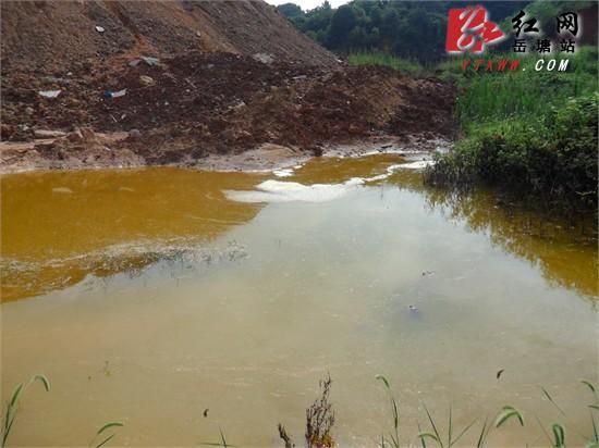 網友爆湘江入水口受污染湘潭市環保局介入調查