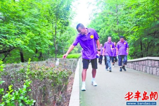 登山撿垃圾健身又環保