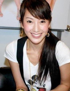 隋棠與愛犬落寞慶生日 舊愛開豪華跑車逍遙