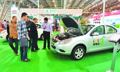新能源車企聚首合肥“同臺論車”（圖）