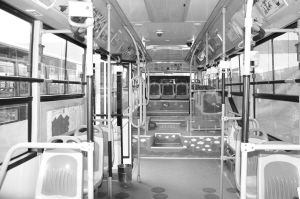 彩繪公交車上路，長得靚還宣傳環保