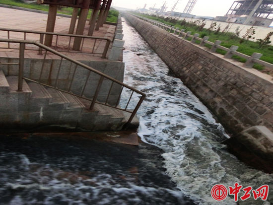 自許為“環境”立區的濱州工業園，近年來卻因北城污水處理廠假道秦臺河排污入海，引發濱州市民投訴頻頻。