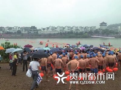 宣傳環保15位環保局長帶頭游江