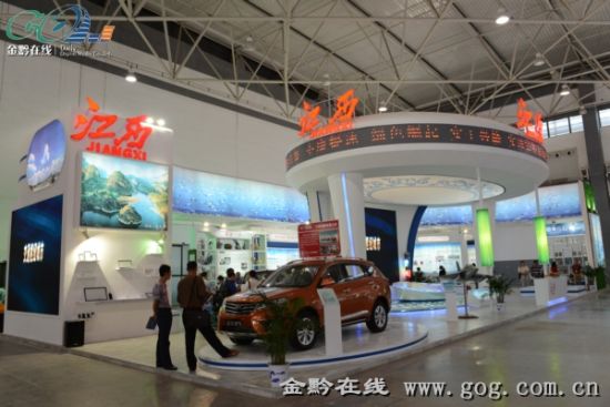電動代步車亮相江西館節能環保、操作簡單