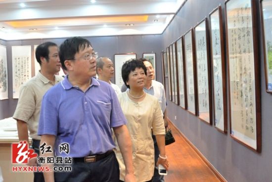 衡陽縣“環保杯”廉政文化書畫展在文化館開展