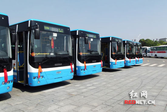 增強線路運力長沙萬眾公交新增30臺新能源車