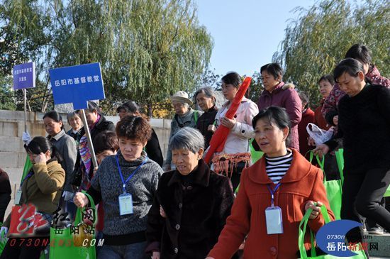 岳陽“天藍地綠山清水秀”環保公益在行動