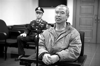 綠化工持磚砸死醉酒同事