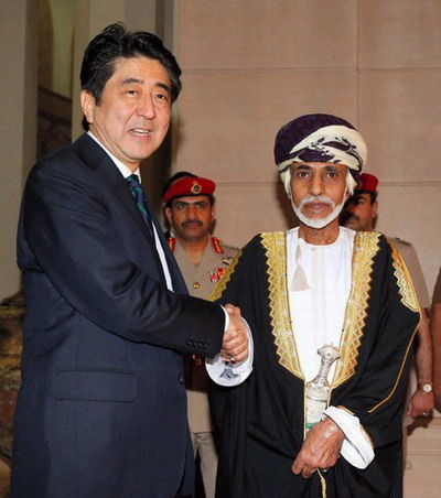 安倍訪問阿曼發表共同聲明謀求穩定能源供應(圖)