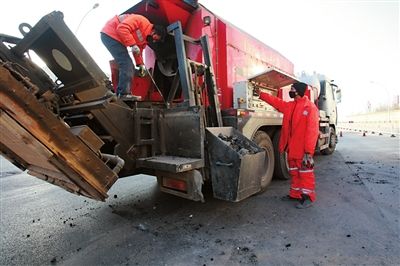 環保補路車