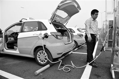 新能源車首期申購個人無需搖號