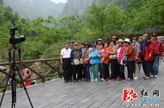 武陵源進入旅游旺季清新環保型產品占主角
